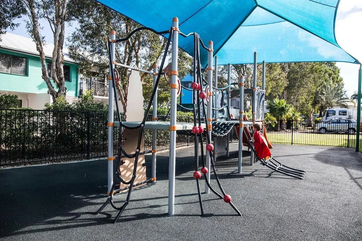 Spacious, 2 Bedroom Townhouse In Noosaville Resort 0*,