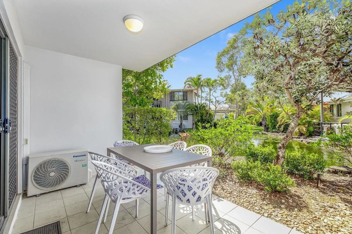 Spacious, 2 Bedroom Townhouse In Noosaville Resort