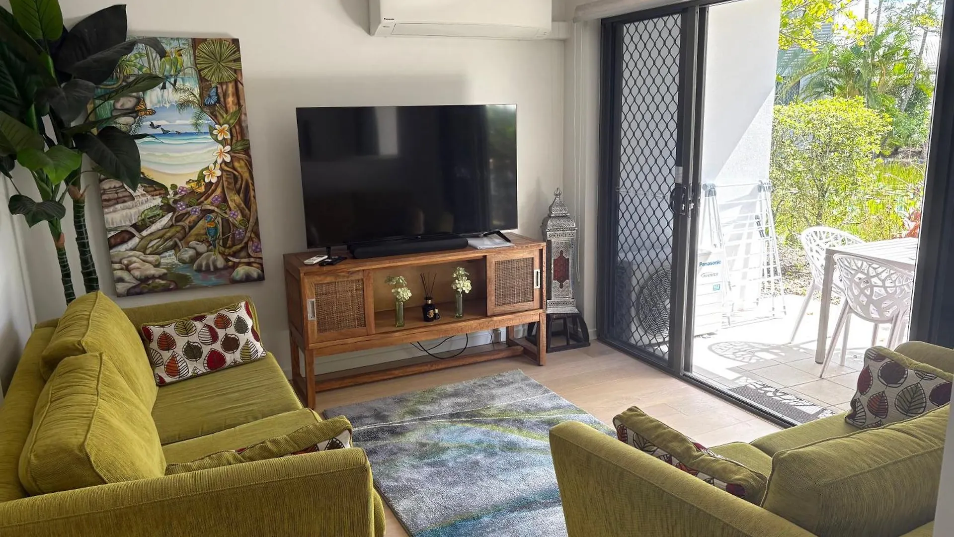 Spacious, 2 Bedroom Townhouse In Noosaville Resort
